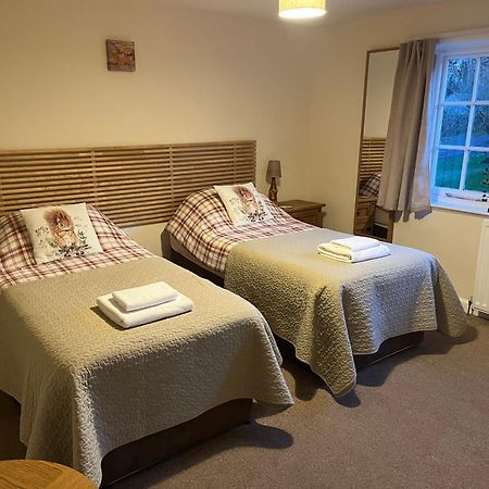 Ford Village Bed & Breakfast Экстерьер фото